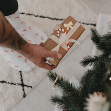 Laden Sie das Bild in den Galerie-Viewer, Socken XMAS Zuckerstange | Matching Socken für Gross &amp; Klein