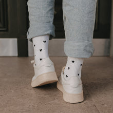 Laden Sie das Bild in den Galerie-Viewer, Socken mit Herzen Schwarz | Matching Socken für Gross &amp; Klein
