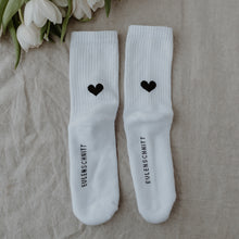 Laden Sie das Bild in den Galerie-Viewer, Socken Herz - Valentinstag