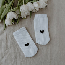 Laden Sie das Bild in den Galerie-Viewer, Socken Herz - Valentinstag