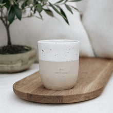 Laden Sie das Bild in den Galerie-Viewer, Steingut Becher - Tasse - Do nothing club - Handmade