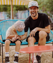 Laden Sie das Bild in den Galerie-Viewer, Road trip - Kids &amp; Dads
