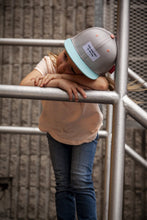 Laden Sie das Bild in den Galerie-Viewer, Mini Grey - FAMILY