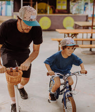 Laden Sie das Bild in den Galerie-Viewer, Road trip - Kids &amp; Dads