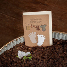 Laden Sie das Bild in den Galerie-Viewer, Saatgrusskarte - Willkommen kleines Baby - Babyfüsse