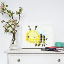 Laden Sie das Bild in den Galerie-Viewer, Dot on art kids - Biene - DIY - 30x40 cm