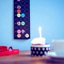 Laden Sie das Bild in den Galerie-Viewer, Dot on bday - Geburtstagskalender