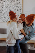 Laden Sie das Bild in den Galerie-Viewer, Beanies - FAMILY