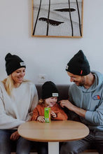 Laden Sie das Bild in den Galerie-Viewer, Beanies - FAMILY