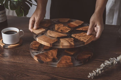Kunstharz Untersetzer - handmade - mit Zedernholz - Platzteller