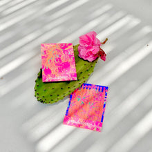 Laden Sie das Bild in den Galerie-Viewer, Matches * Pink fire