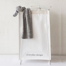 Laden Sie das Bild in den Galerie-Viewer, TURKU XL - recycling holder - white