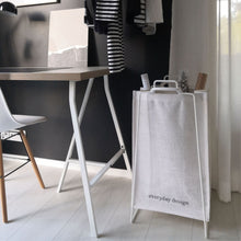 Laden Sie das Bild in den Galerie-Viewer, TURKU XL - recycling holder - white