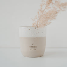 Laden Sie das Bild in den Galerie-Viewer, Steingut Becher - Tasse - Coffee Lover - handmade