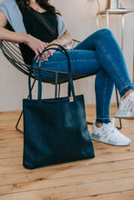 Laden Sie das Bild in den Galerie-Viewer, Shopper Anna - Korkleder