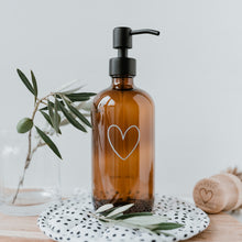 Laden Sie das Bild in den Galerie-Viewer, Seifenspender - Herz - aus Glas - 500ml