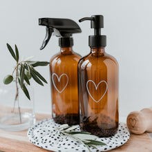 Laden Sie das Bild in den Galerie-Viewer, Seifenspender - Herz - aus Glas - 500ml