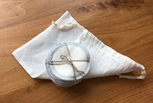 Laden Sie das Bild in den Galerie-Viewer, Abschminkpads aus Ökohanf &amp; Ökobambus, handmade