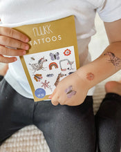 Laden Sie das Bild in den Galerie-Viewer, Bio Tattoos - Wunderland