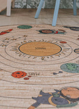Laden Sie das Bild in den Galerie-Viewer, Kork Kinderteppich - Spielteppich - Up to Space - Rund