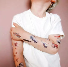 Laden Sie das Bild in den Galerie-Viewer, Bio Tattoos - Transport