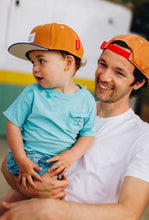 Laden Sie das Bild in den Galerie-Viewer, Mini Caramel - Kids