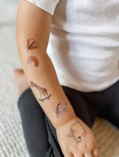 Laden Sie das Bild in den Galerie-Viewer, Bio Tattoos - Wunderland