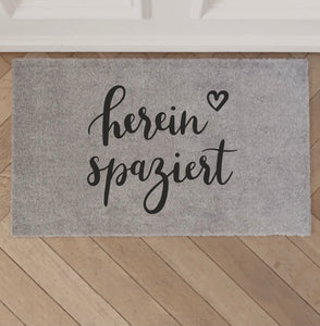 Waschbare Fussmatte „herein ♥️ spaziert“ - Grau