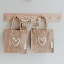Laden Sie das Bild in den Galerie-Viewer, Mini Jute Shopper &quot;Herz&quot;