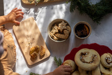 Laden Sie das Bild in den Galerie-Viewer, Kanelbullar - Postkarte